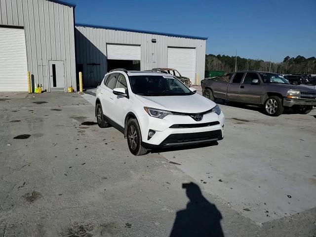 2017 Toyota RAV 4 - Image 15