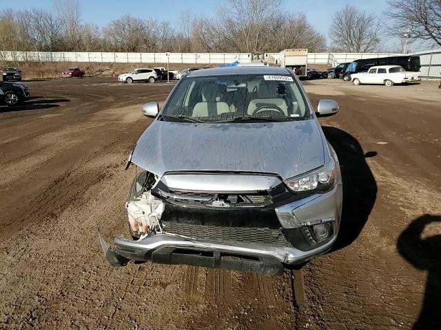 2019 Mitsubishi Outlander - Image 12