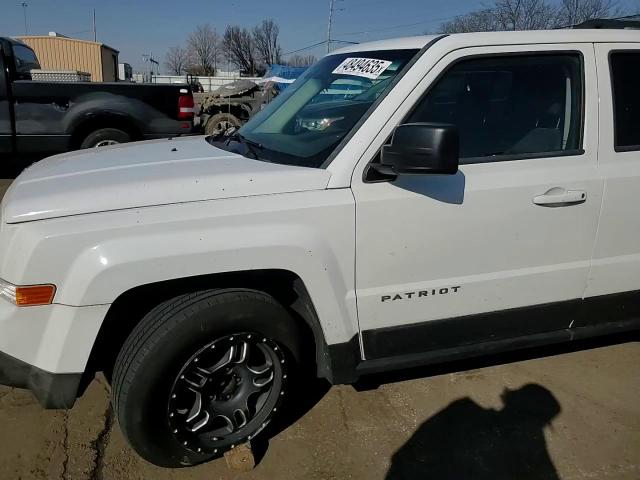2015 Jeep Liberty (Patriot) - Image 12