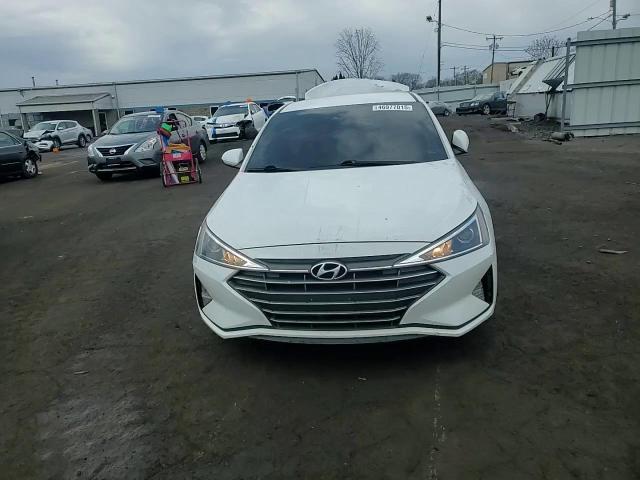 2020 Hyundai Elantra - Image 11
