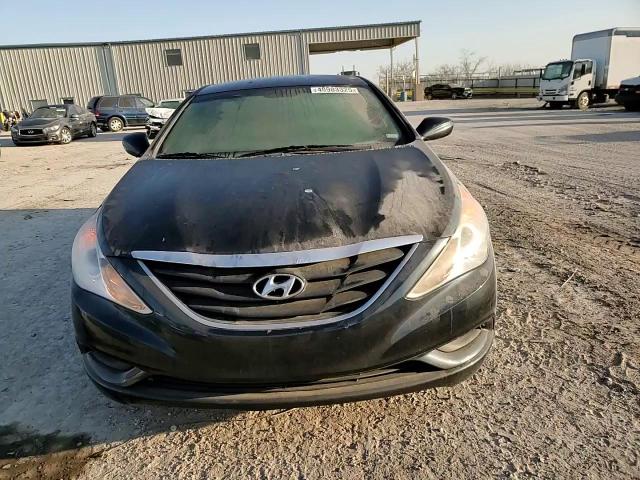 2012 Hyundai Sonata - Image 11