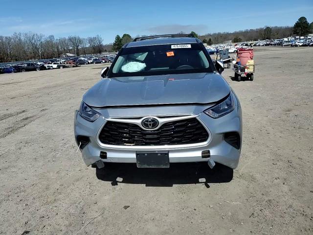 2020 Toyota Highlander - Image 11