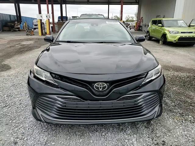2018 Toyota Camry - Image 13