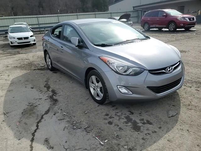 2013 Hyundai Elantra - Image 10