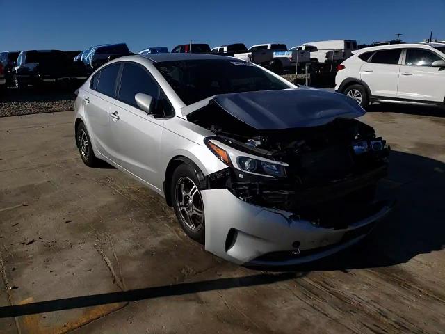 2017 Kia Forte - Image 11