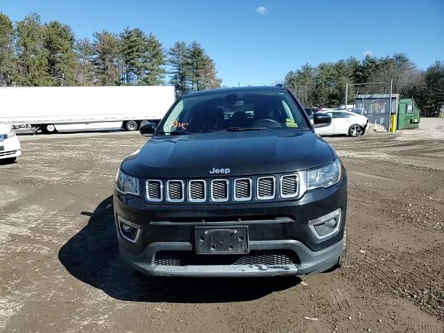 2019 Jeep Compass - Image 12