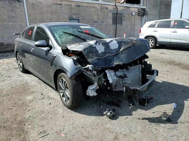 2024 Kia Forte - Image 10