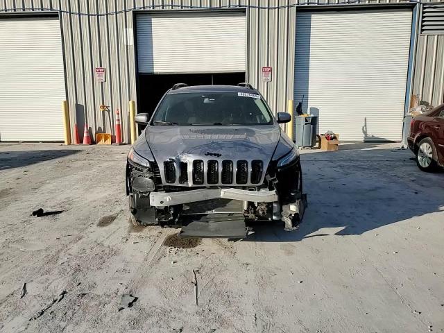 2018 Jeep Grand Cherokee - Image 11
