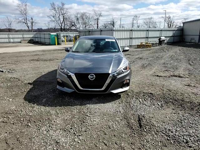 2019 Nissan Altima - Image 10