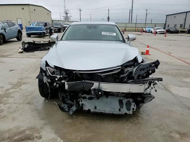 2017 Lexus IS - Image 14