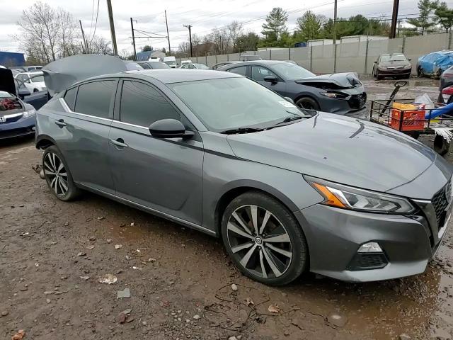 2019 Nissan Altima - Image 11