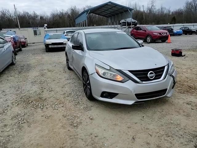 2017 Nissan Altima - Image 11