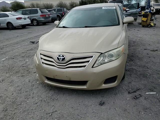 2011 Toyota Camry - Image 10