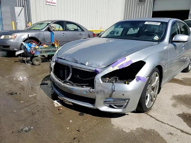 2019 Infiniti Q70 - Image 14