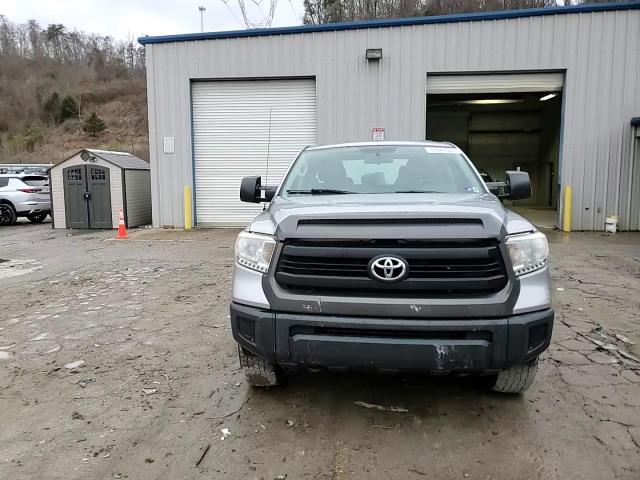 2015 Toyota Tundra - Image 11