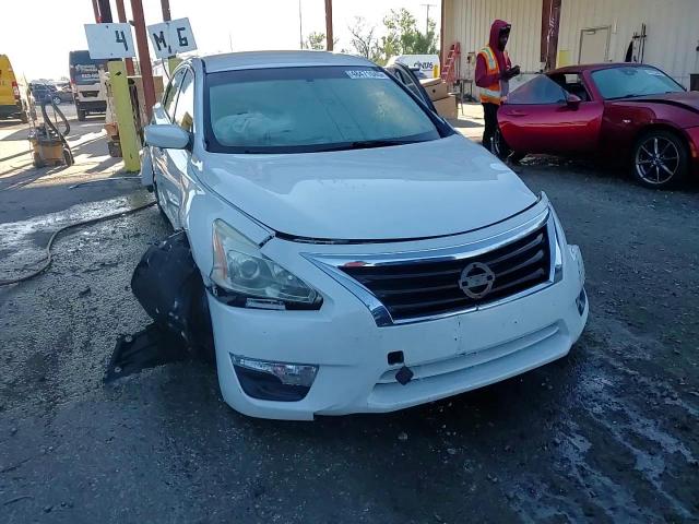 2013 Nissan Altima - Image 13