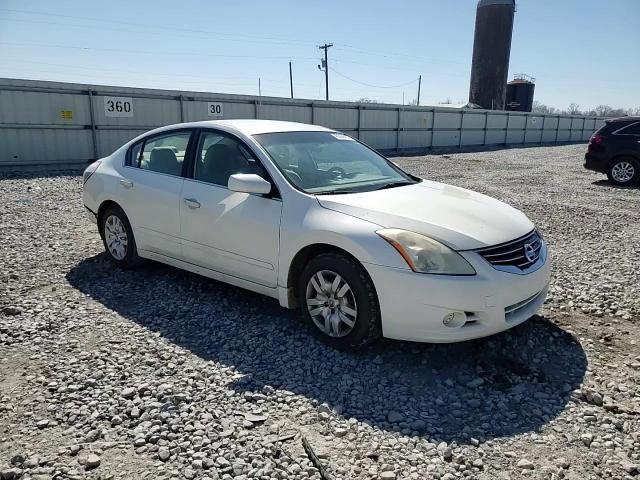 2012 Nissan Altima - Image 11