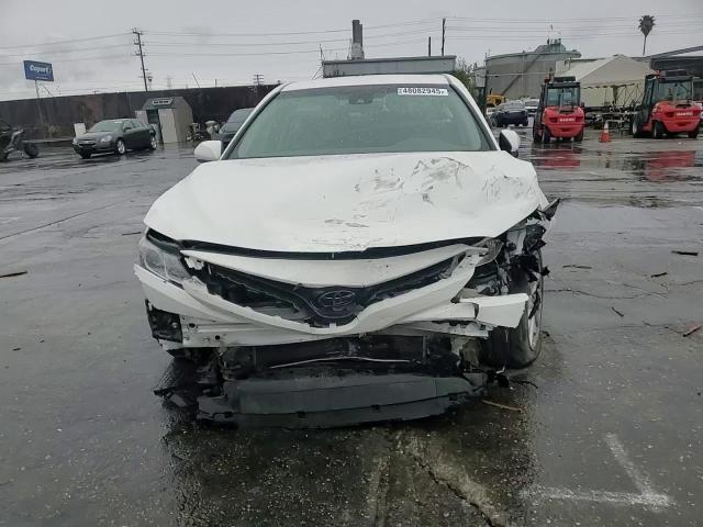 2018 Toyota Camry - Image 11