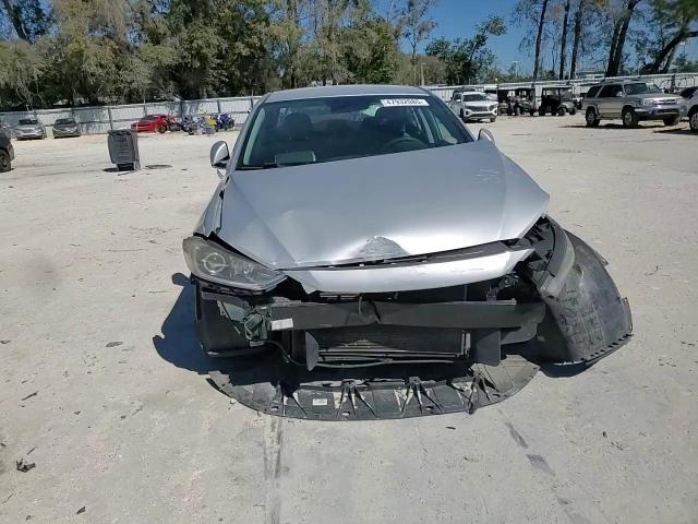 2018 Hyundai Elantra - Image 10