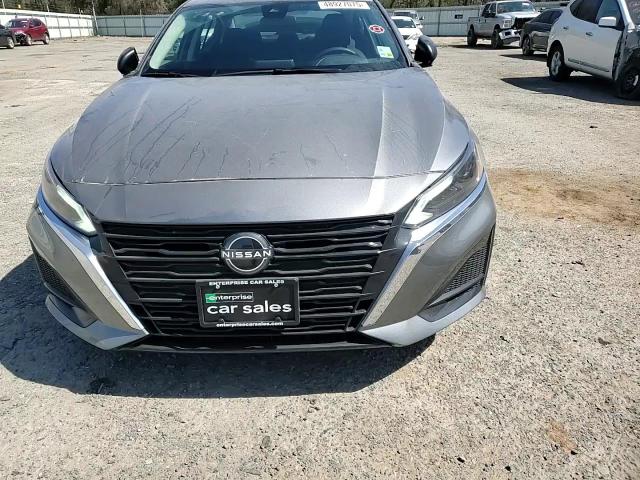2024 Nissan Altima - Image 11