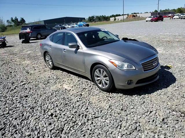 2013 Infiniti M - Image 14