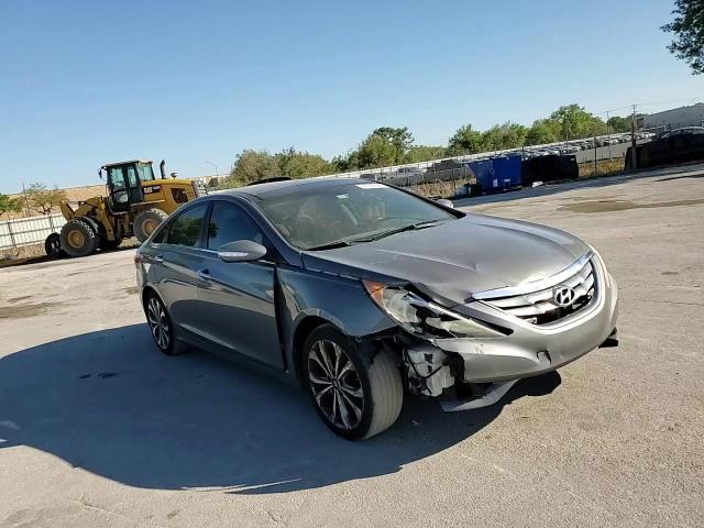 2013 Hyundai Sonata - Image 11