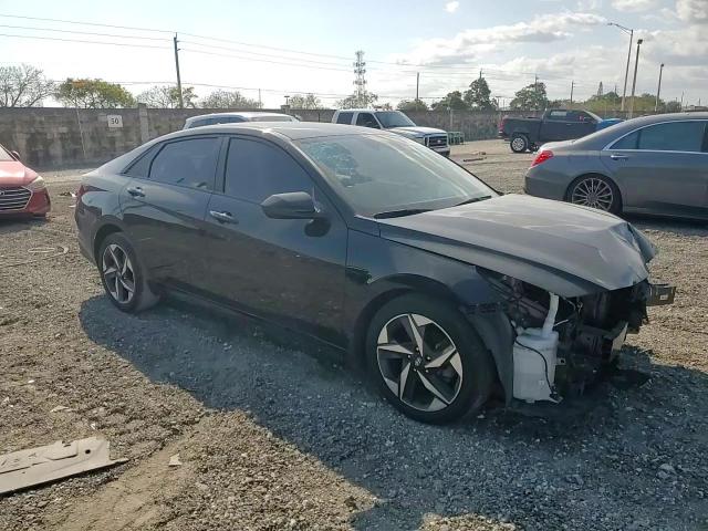 2023 Hyundai Elantra - Image 11