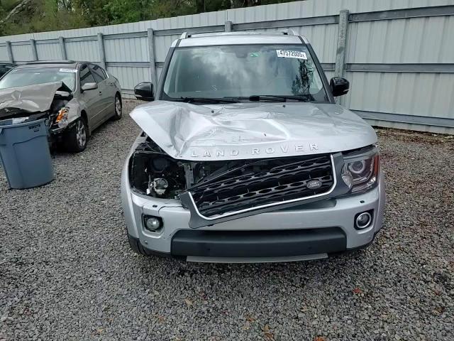 2016 Land Rover LR4 - Image 12