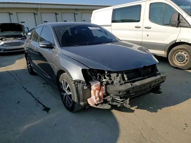 2018 Volkswagen Jetta - Image 10