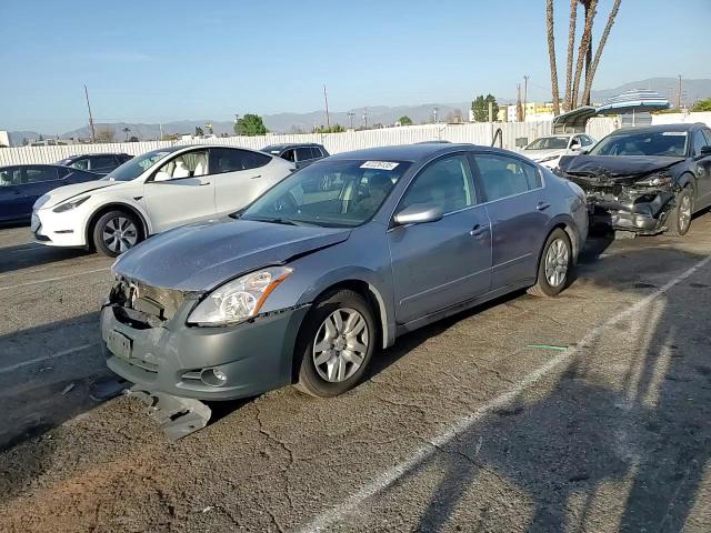 2012 Nissan Altima - Image 10