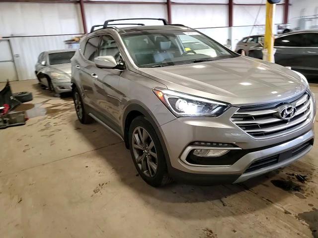 2018 Hyundai Santa Fe - Image 15