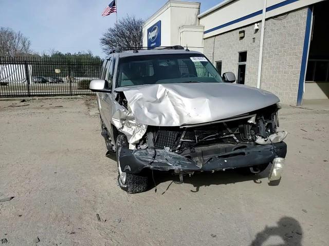 2004 Chevrolet Tahoe - Image 11