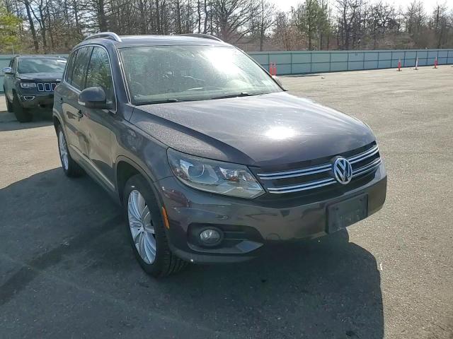 2016 Volkswagen Tiguan - Image 12