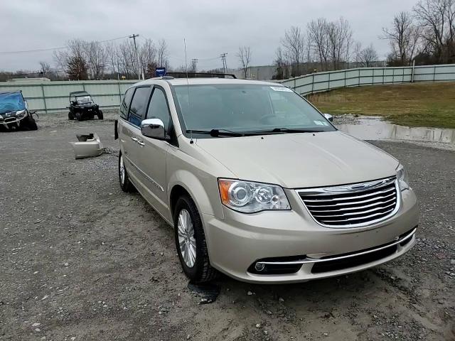 2012 Chrysler Town & Country - Image 12