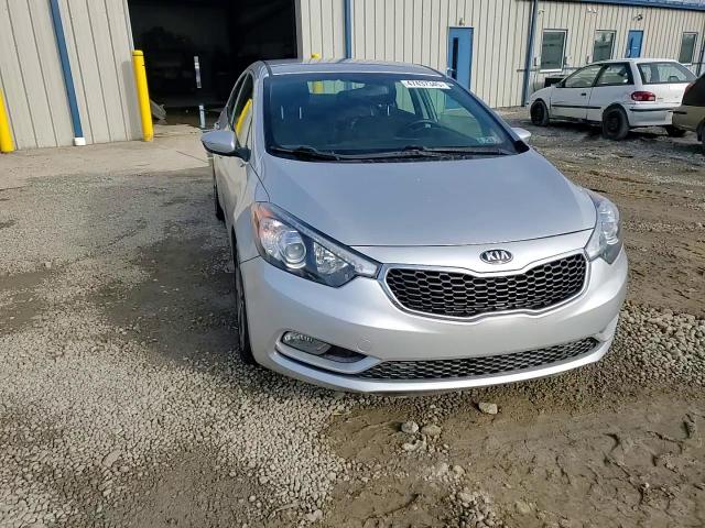 2015 Kia Forte - Image 13