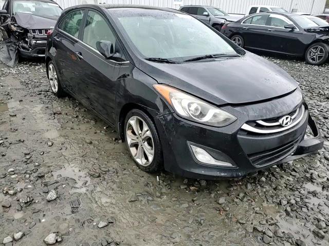 2013 Hyundai Elantra - Image 13