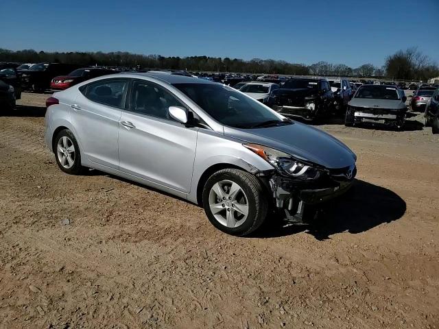 2011 Hyundai Elantra - Image 10