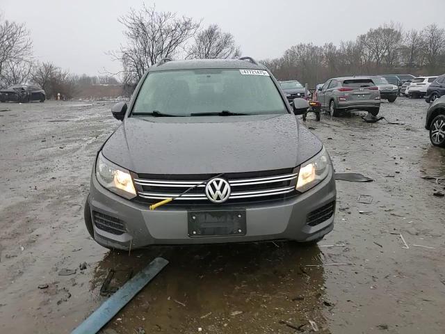 2015 Volkswagen Tiguan - Image 12