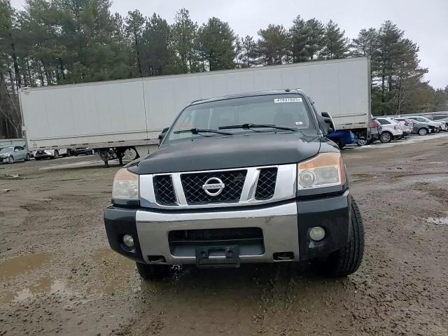 2011 Nissan Titan - Image 11