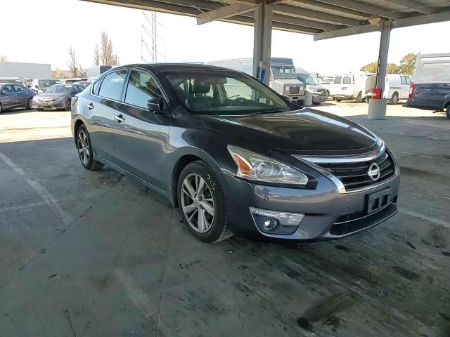 2013 Nissan Altima - Image 11
