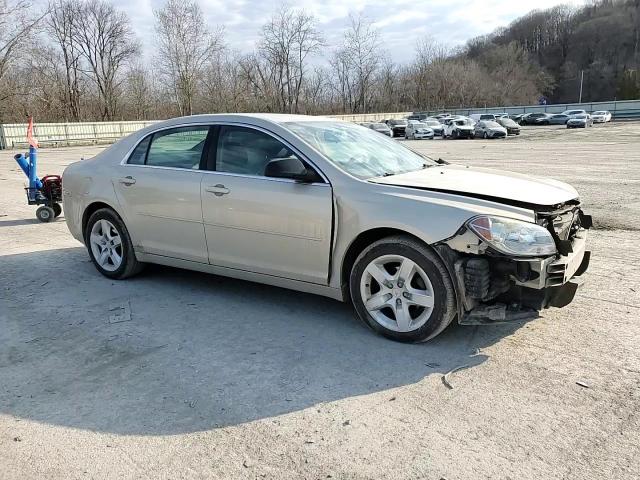 2010 Chevrolet Malibu - Image 11