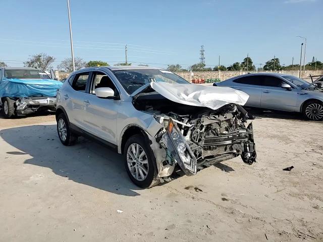 2021 Nissan Rogue - Image 11