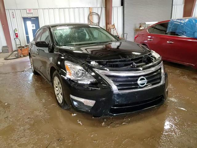 2015 Nissan Altima - Image 13
