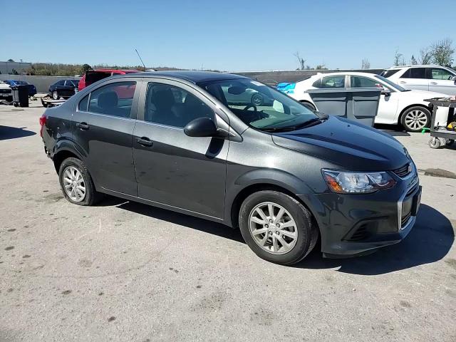 2019 Chevrolet Sonic - Image 13