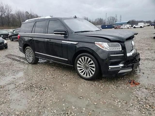 2018 Lincoln Navigator - Image 11