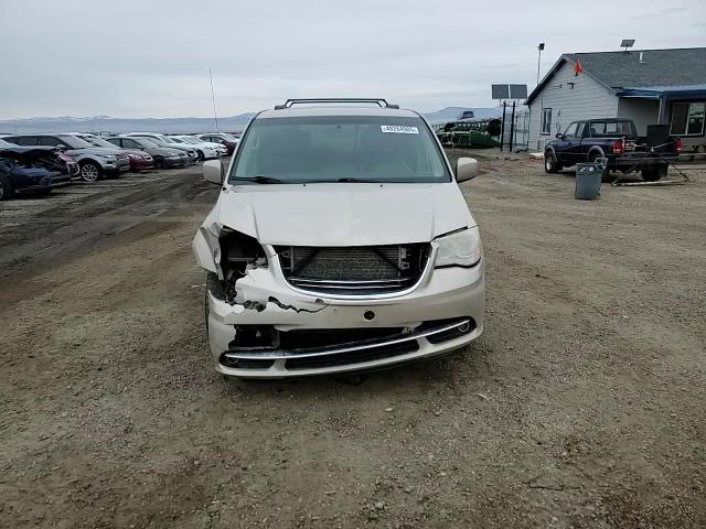 2013 Chrysler Town & Country - Image 11
