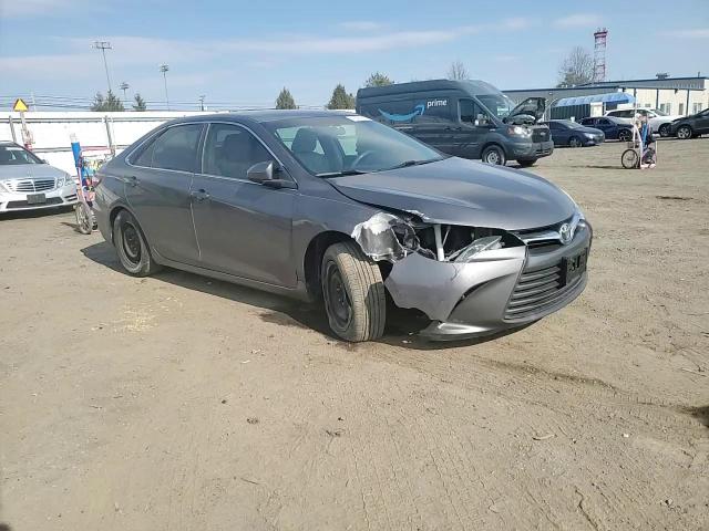 2016 Toyota Camry - Image 11