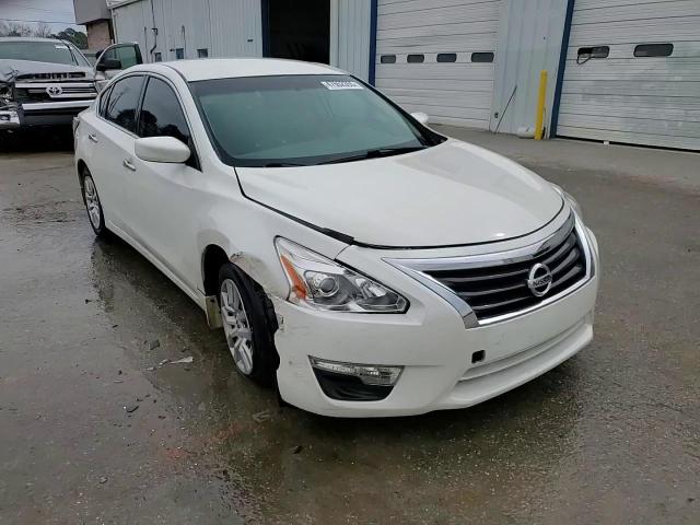 2015 Nissan Altima - Image 13