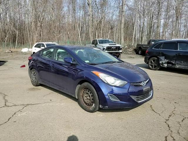 2011 Hyundai Elantra - Image 10
