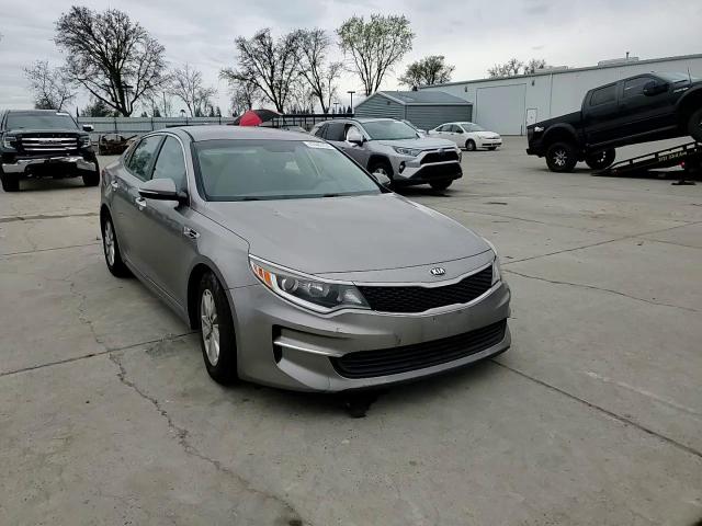 2018 Kia Optima - Image 10